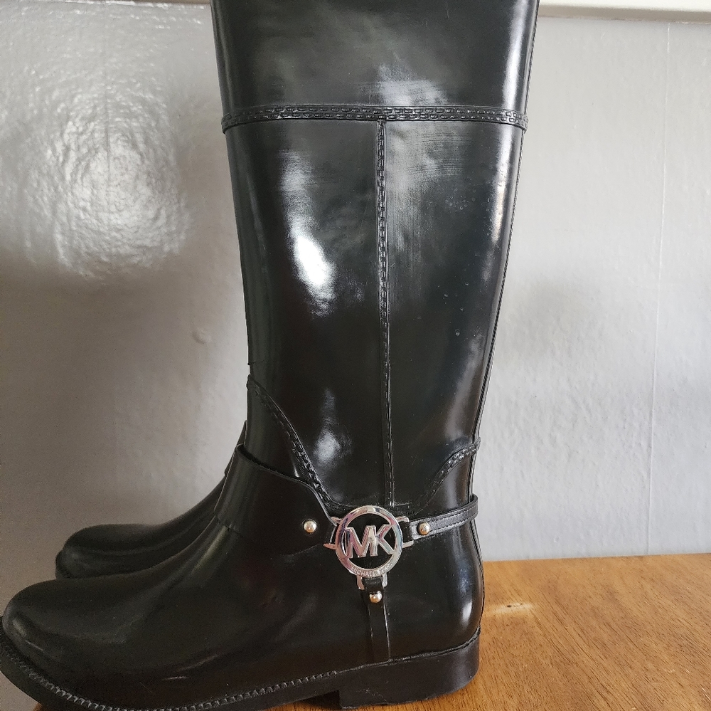 MK (9) Boots